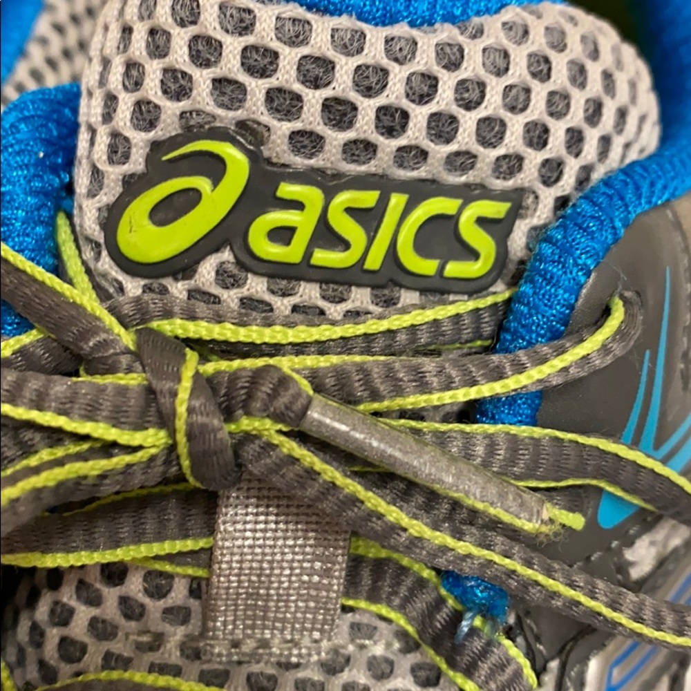 ASICS shoes - Picture 2 of 6